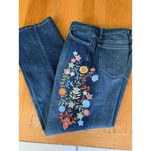 TALBOTS STRETCH JEANS PANTS EMBROIDERED LEG BLUE DISTRESSED - Picture 6 of 6